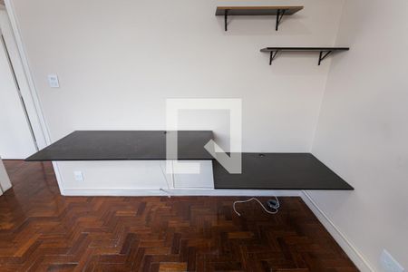 Apartamento à venda com 96m², 3 quartos e 1 vaga Apartamento à venda com 96m², 3 quartos e 1 vagaMesa de Escritório do Quarto 3