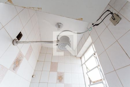 Apartamento à venda com 96m², 3 quartos e 1 vaga Apartamento à venda com 96m², 3 quartos e 1 vagaChuveiro do Banheiro de Serviço