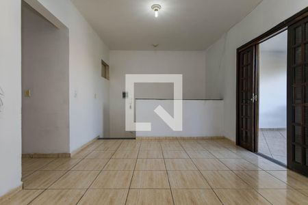 Sala de casa para alugar com 2 quartos, 85m² em Jardim Rubi, Mogi das Cruzes