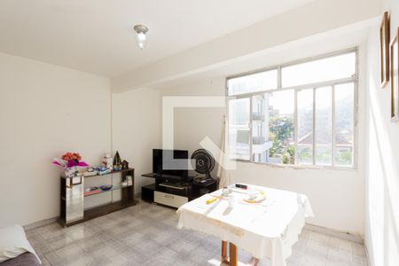 Apartamento à venda com 73m², 2 quartos e sem vagaSala