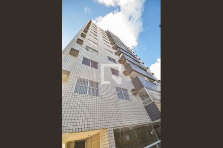 Apartamento para alugar com 76m², 3 quartos e 1 vaga Apartamento para alugar com 76m², 3 quartos e 1 vagaFachada