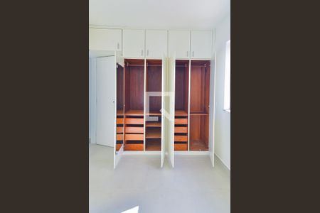 Apartamento para alugar com 76m², 3 quartos e 1 vaga Apartamento para alugar com 76m², 3 quartos e 1 vagaQuarto 1 - Armários