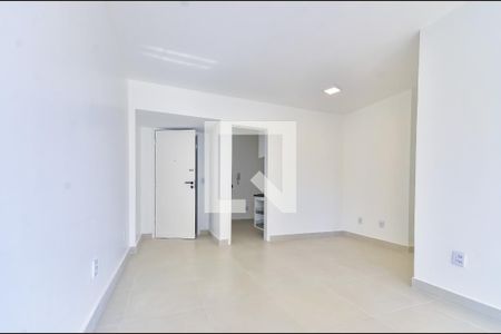 Apartamento para alugar com 76m², 3 quartos e 1 vaga Apartamento para alugar com 76m², 3 quartos e 1 vagaSala