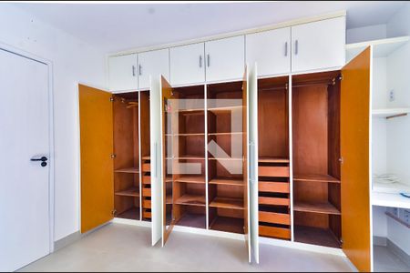 Apartamento para alugar com 76m², 3 quartos e 1 vaga Apartamento para alugar com 76m², 3 quartos e 1 vagaQuarto 2 - Suíte - armários