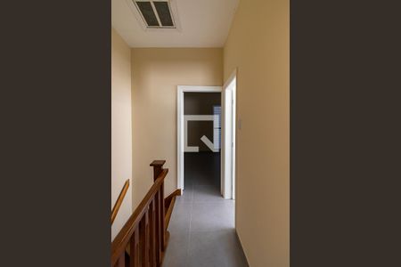 Corredor quartos de casa à venda com 3 quartos, 130m² em Indianópolis, São Paulo