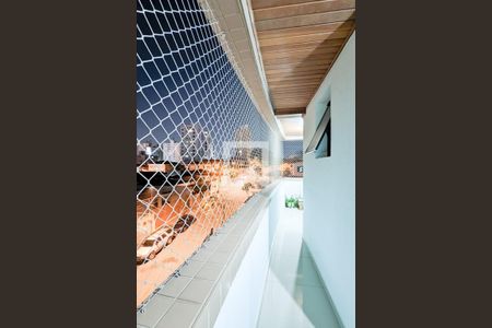 Apartamento à venda com 105m², 3 quartos e 2 vagas Apartamento à venda com 105m², 3 quartos e 2 vagasVaranda