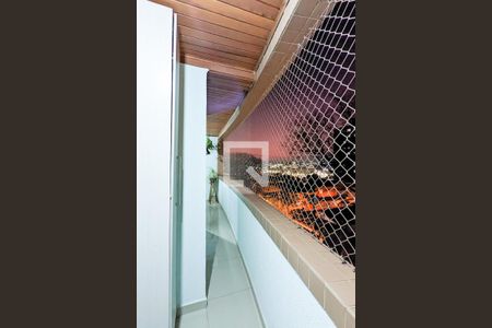 Apartamento à venda com 105m², 3 quartos e 2 vagas Apartamento à venda com 105m², 3 quartos e 2 vagasVaranda