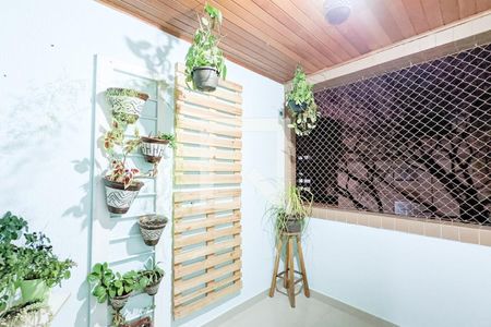 Apartamento à venda com 105m², 3 quartos e 2 vagas Apartamento à venda com 105m², 3 quartos e 2 vagasVaranda