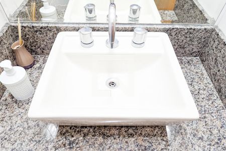 Apartamento à venda com 105m², 3 quartos e 2 vagas Apartamento à venda com 105m², 3 quartos e 2 vagasBanheiro da suíte