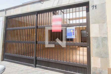 Casa à venda com 125m², 3 quartos e 2 vagasFachada