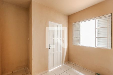 Sala de casa para alugar com 1 quarto, 65m² em Passo das Pedras, Porto Alegre