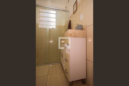 Banheiro de apartamento à venda com 1 quarto, 38m² em Centro Histórico, Porto Alegre
