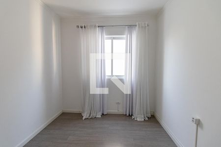 Quarto 1 de apartamento para alugar com 2 quartos, 80m² em Bacacheri, Curitiba