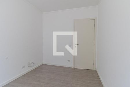 Quarto 1 de apartamento para alugar com 2 quartos, 80m² em Bacacheri, Curitiba