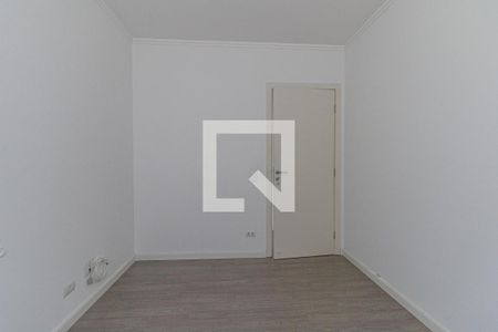 Quarto 1 de apartamento para alugar com 2 quartos, 80m² em Bacacheri, Curitiba