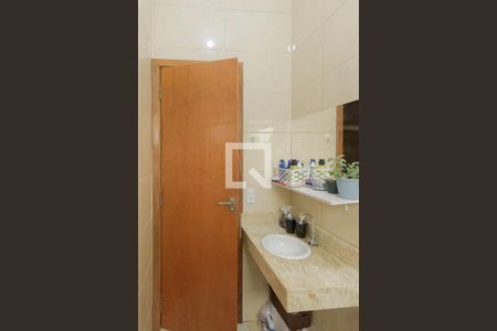 Casa à venda com 120m², 3 quartos e 2 vagasBanheiro