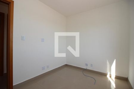 Quarto 1 de apartamento para alugar com 2 quartos, 42m² em Samambaia Norte (samambaia), Brasília
