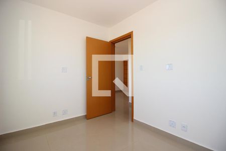 Quarto 1 de apartamento para alugar com 2 quartos, 42m² em Samambaia Norte (samambaia), Brasília