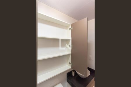 Banheiro de apartamento à venda com 2 quartos, 43m² em Fundacao da Casa Popular, Campinas