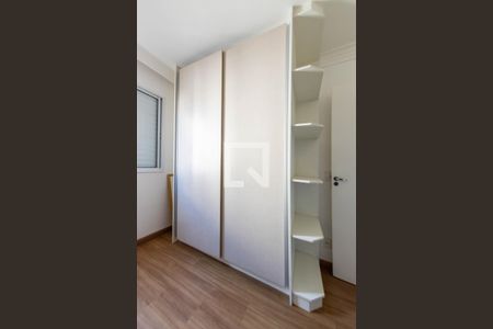 Quarto 1 de apartamento para alugar com 3 quartos, 69m² em Vila Ivone, São Paulo