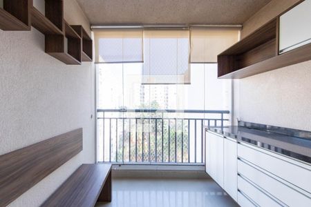 varanda de apartamento para alugar com 3 quartos, 69m² em Vila Ivone, São Paulo