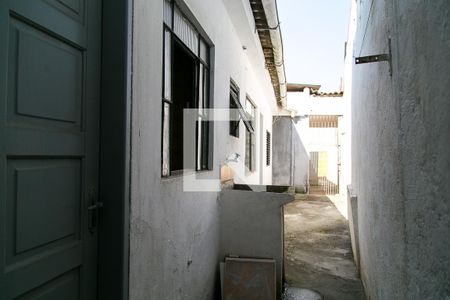 Casa à venda com 90m², 2 quartos e sem vagaÁrea de Serviço e Quintal