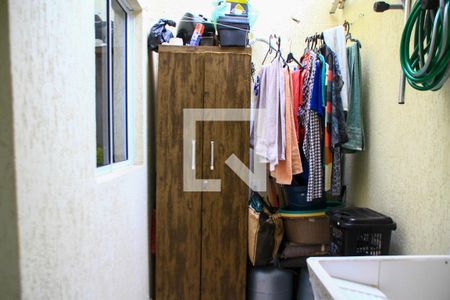 Casa de condomínio à venda com 45m², 2 quartos e 1 vaga Casa de condomínio à venda com 45m², 2 quartos e 1 vagaÁrea de Serviço