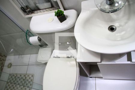 Casa de condomínio à venda com 45m², 2 quartos e 1 vaga Casa de condomínio à venda com 45m², 2 quartos e 1 vagaBanheiro