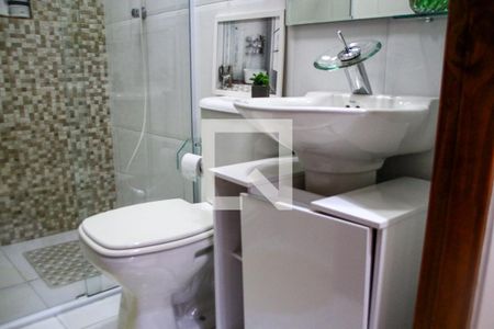 Casa de condomínio à venda com 45m², 2 quartos e 1 vaga Casa de condomínio à venda com 45m², 2 quartos e 1 vagaBanheiro