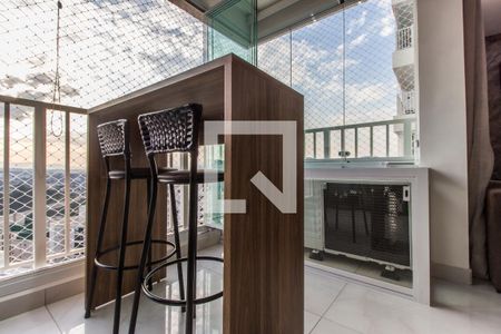 Apartamento à venda com 54m², 1 quarto e 2 vagasvaranda