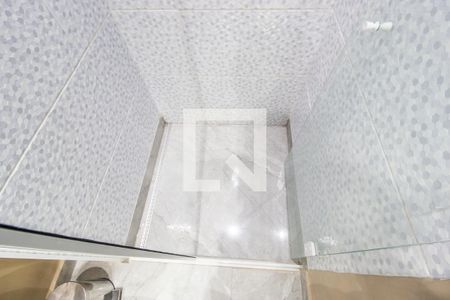 Apartamento à venda com 54m², 1 quarto e 2 vagasDetalhe do Banheiro da Suite