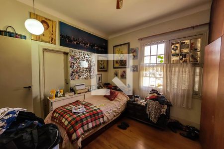 Casa à venda com 370m², 3 quartos e 5 vagas Casa à venda com 370m², 3 quartos e 5 vagasQuarto 2