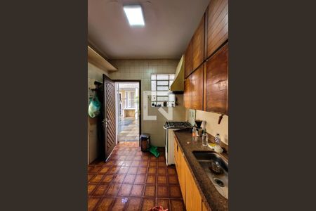 Casa à venda com 370m², 3 quartos e 5 vagas Casa à venda com 370m², 3 quartos e 5 vagasCozinha