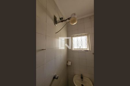 Casa à venda com 370m², 3 quartos e 5 vagas Casa à venda com 370m², 3 quartos e 5 vagasBanheiro de Serviço