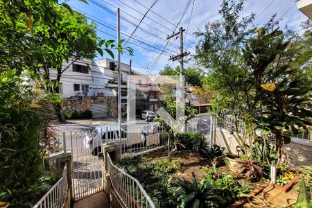 Casa à venda com 370m², 3 quartos e 5 vagas Casa à venda com 370m², 3 quartos e 5 vagasJardim