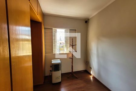 Casa à venda com 370m², 3 quartos e 5 vagas Casa à venda com 370m², 3 quartos e 5 vagasQuarto ( casa de hospedes )