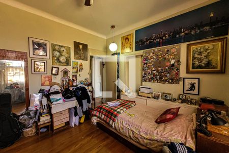 Casa à venda com 370m², 3 quartos e 5 vagas Casa à venda com 370m², 3 quartos e 5 vagasQuarto 2