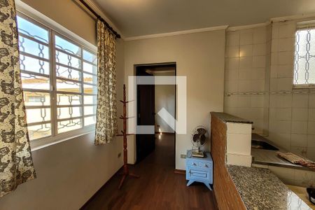 Casa à venda com 370m², 3 quartos e 5 vagas Casa à venda com 370m², 3 quartos e 5 vagassala ( casa de hospedes )