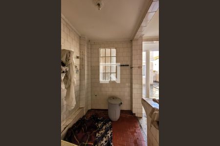 Casa à venda com 370m², 3 quartos e 5 vagas Casa à venda com 370m², 3 quartos e 5 vagasÁrea de Serviço