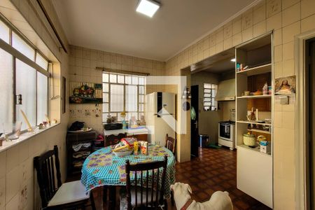 Casa à venda com 370m², 3 quartos e 5 vagas Casa à venda com 370m², 3 quartos e 5 vagasCopa