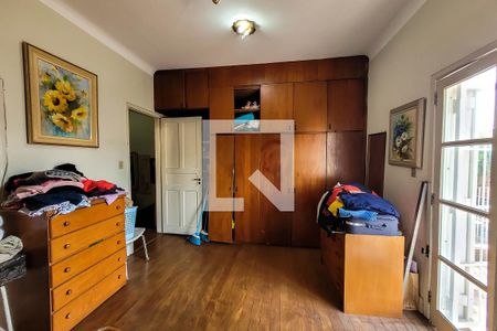 Casa à venda com 370m², 3 quartos e 5 vagas Casa à venda com 370m², 3 quartos e 5 vagasQuarto 1