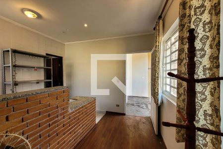 Casa à venda com 370m², 3 quartos e 5 vagas Casa à venda com 370m², 3 quartos e 5 vagassala ( casa de hospedes )