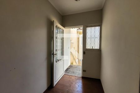 Casa à venda com 370m², 3 quartos e 5 vagas Casa à venda com 370m², 3 quartos e 5 vagasQuarto de Serviço