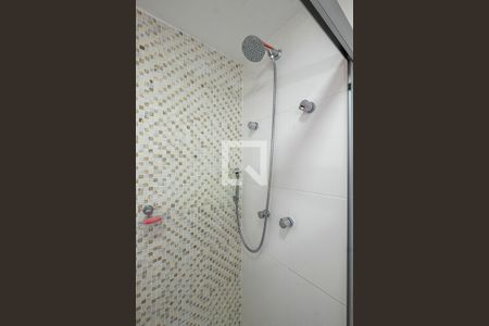 Apartamento à venda com 70m², 2 quartos e 2 vagasSuíte - Banheiro