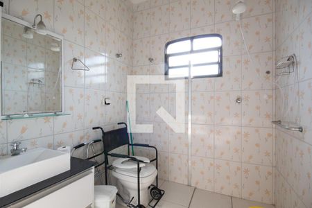 Banheiro da Suíte 1 de casa à venda com 3 quartos, 346m² em Rochdale, Osasco