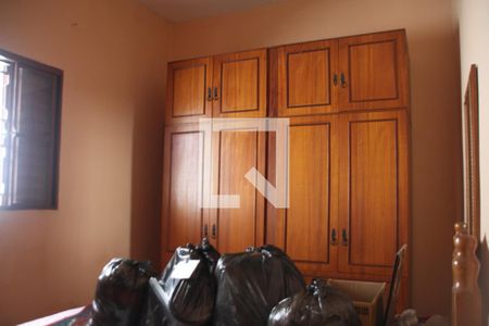 Quarto 2 de casa para alugar com 2 quartos, 52m² em Vila Curuçá, São Paulo