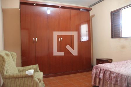 Quarto 1 de casa para alugar com 2 quartos, 52m² em Vila Curuçá, São Paulo