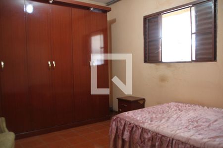 Quarto 1 de casa para alugar com 2 quartos, 52m² em Vila Curuçá, São Paulo