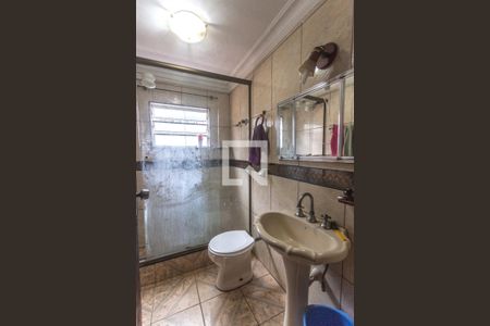 Casa à venda com 135m², 3 quartos e 2 vagasBanheiro social