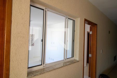 Corredor de apartamento para alugar com 2 quartos, 42m² em Jardim Três Marias, São Paulo